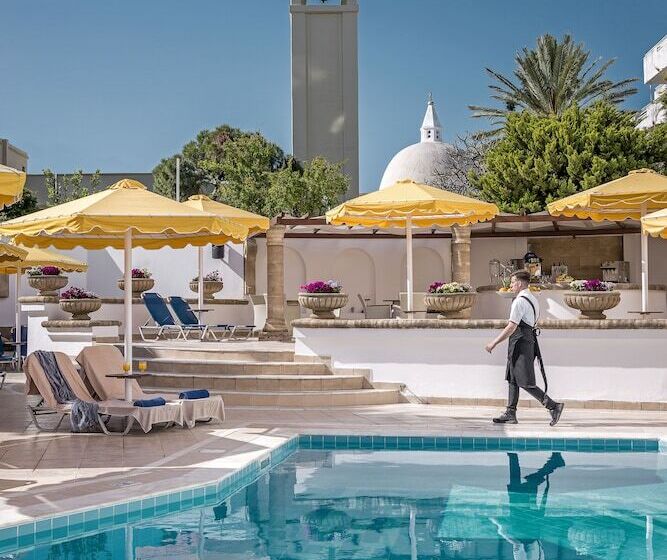 هتل Mitsis Petit Palais