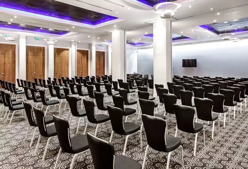 Radisson Blu Hotel, Cardiff