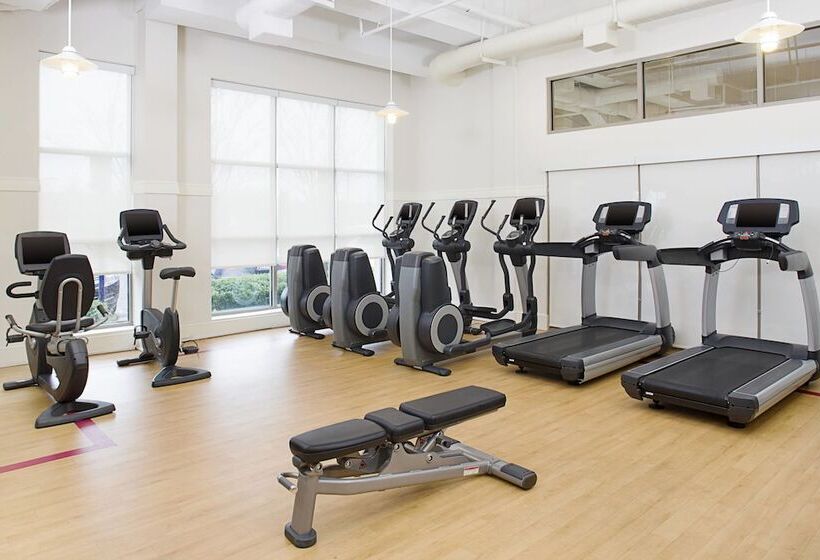 בית מלון כפרי Sheraton Rockville