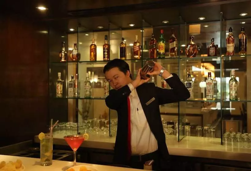 酒店 The Acura Bmk