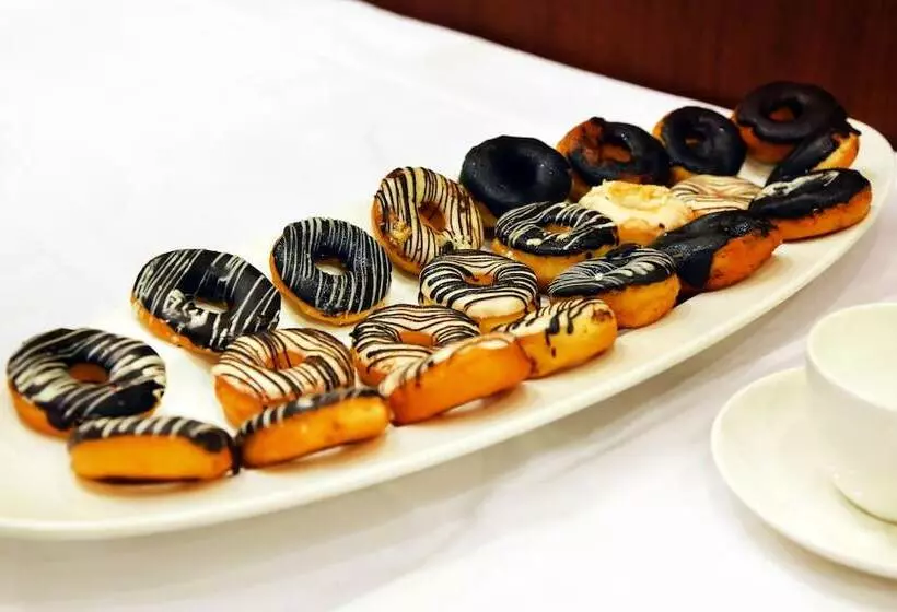 酒店 The Acura Bmk