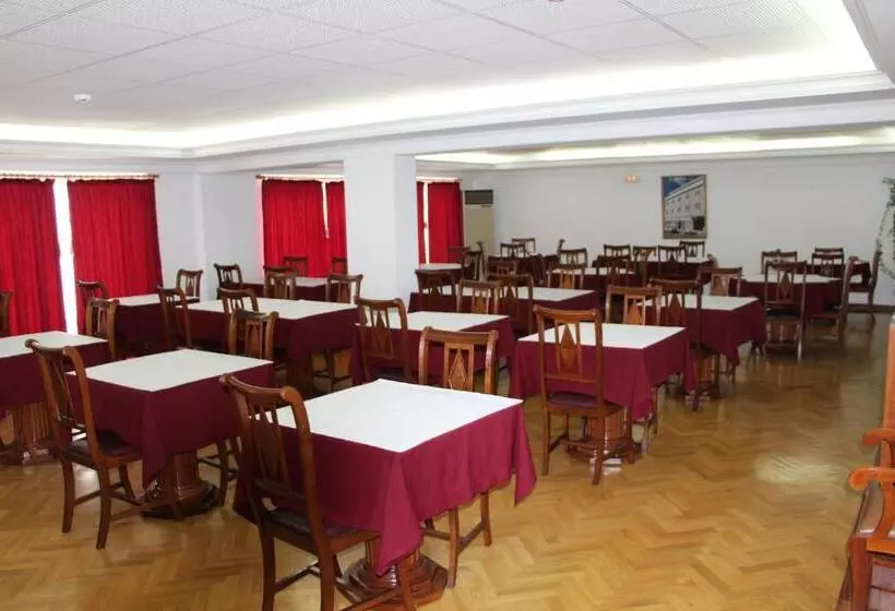 فندق Turismo Miranda