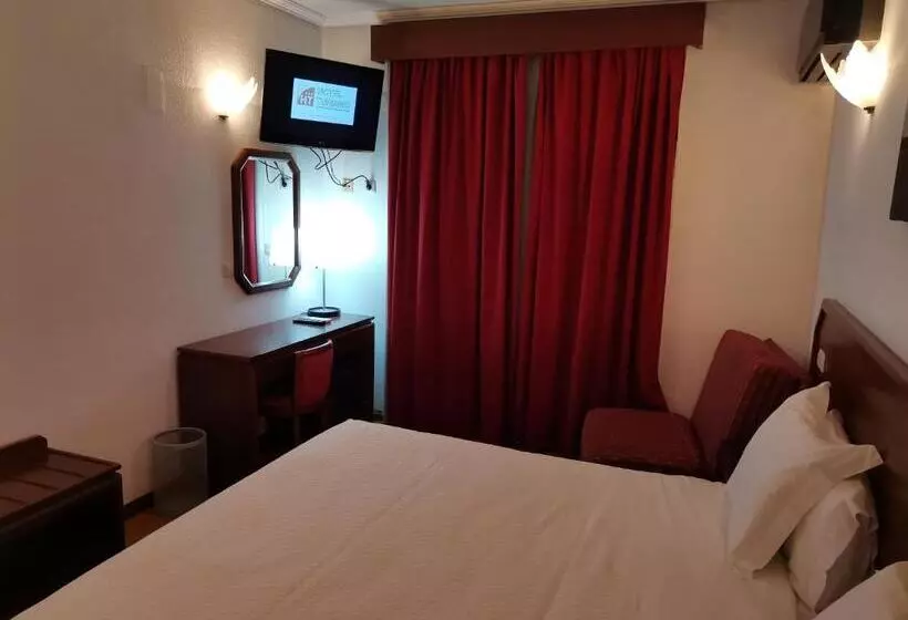 فندق Turismo Miranda