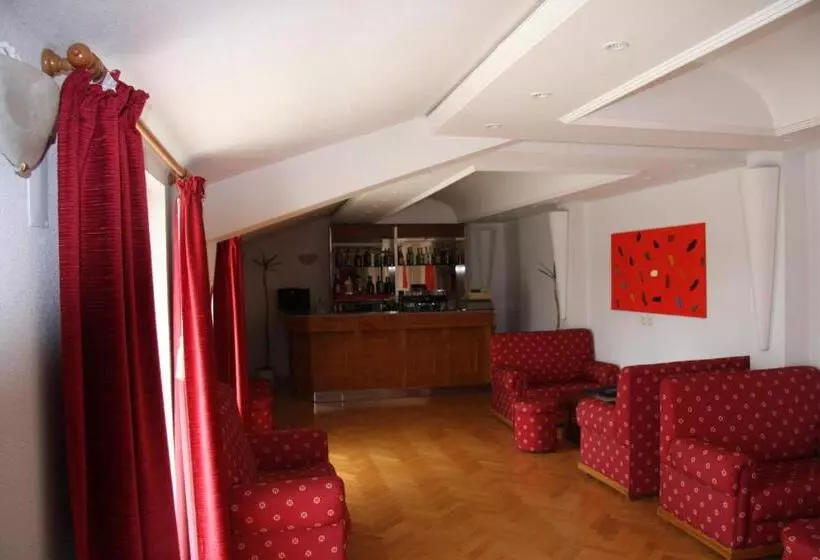 فندق Turismo Miranda