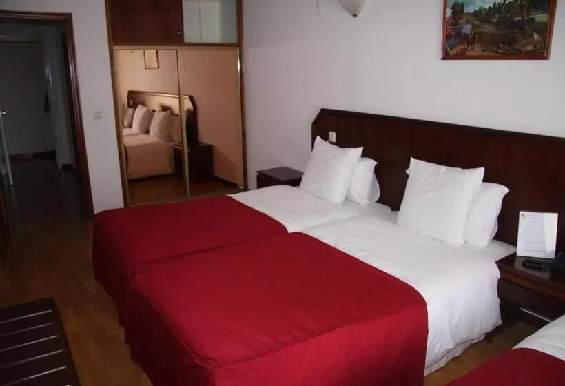 فندق Turismo Miranda