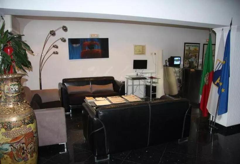 فندق Turismo Miranda