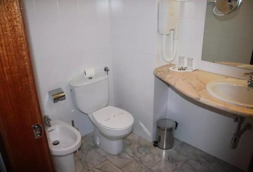 فندق Turismo Miranda