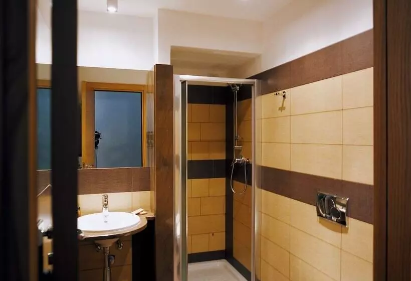 هتل Vittorio Veneto