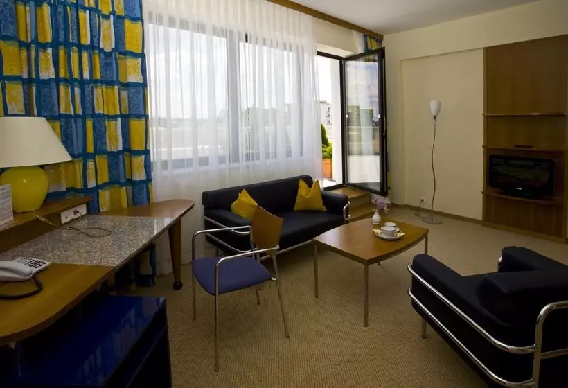 Starlight Suites Hotel