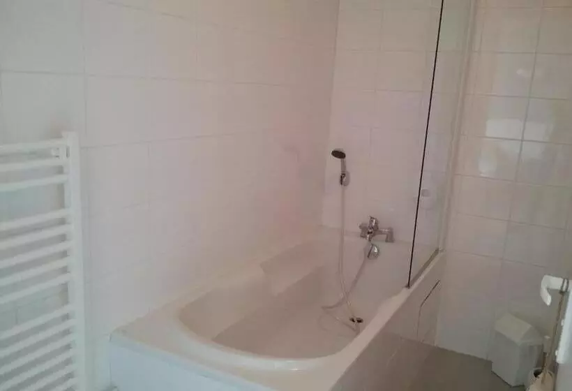 Auberge Du Col De Neronne