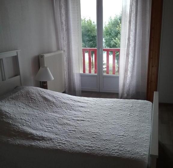 Hostel Auberge Du Col De Neronne