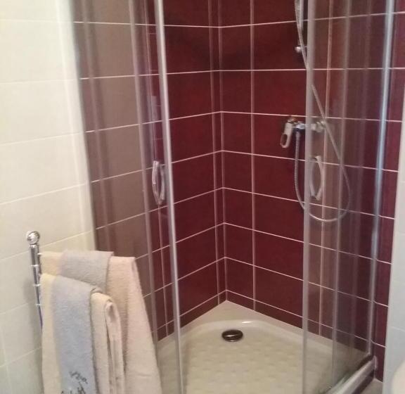 Hostel Auberge Du Col De Neronne