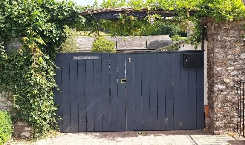 Monkton Court House B&b