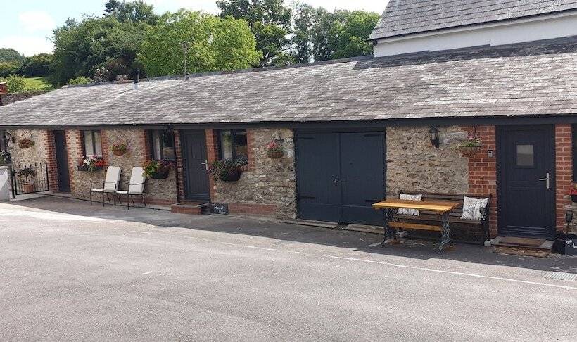 Monkton Court House B&b