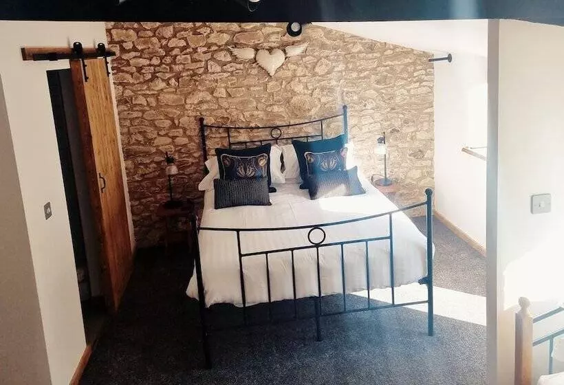 Monkton Court House B&b