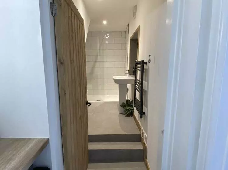 Monkton Court House B&b