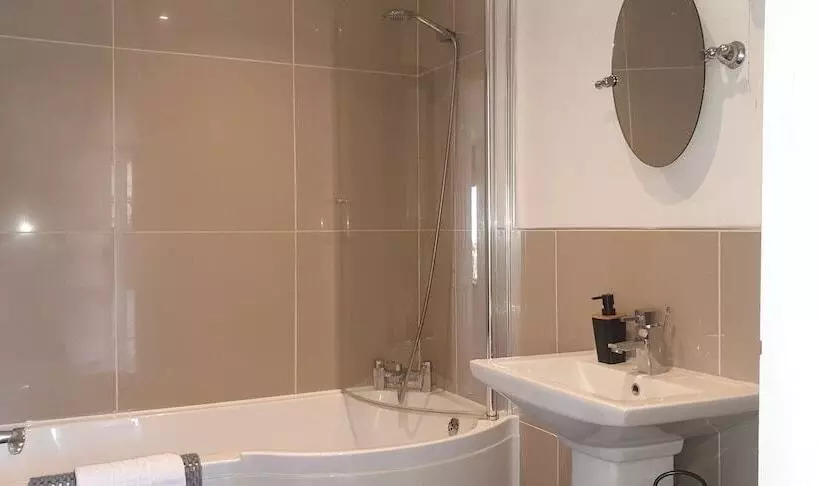 Monkton Court House B&b