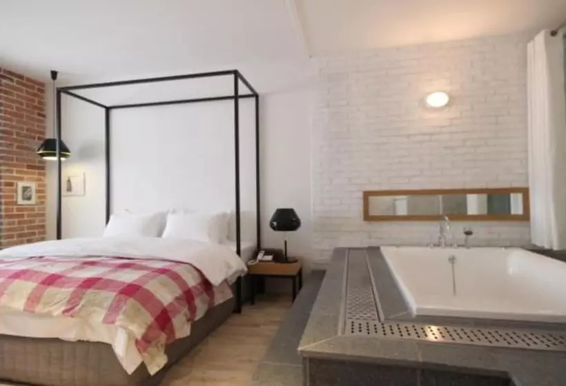 25h Hotel2 Bumchon