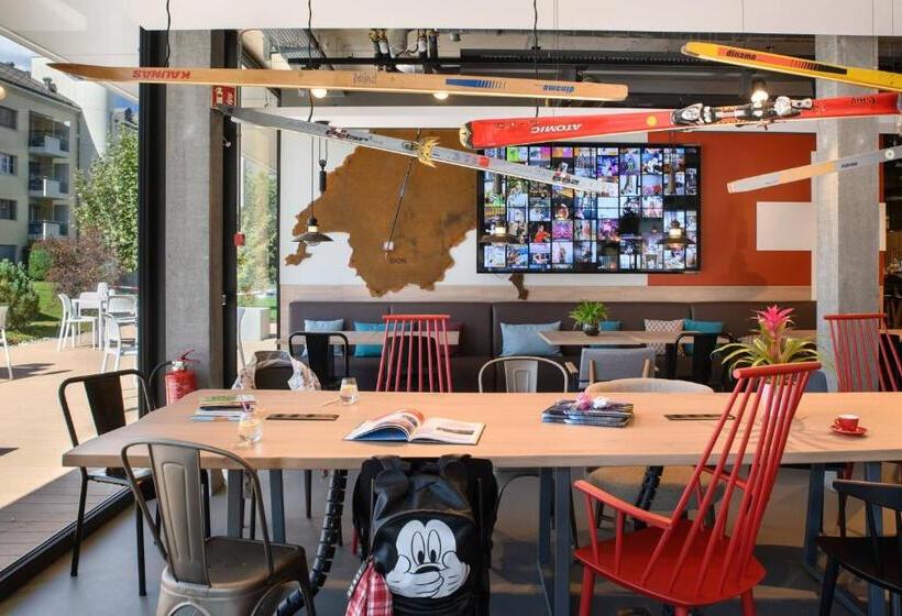 בית מלון כפרי Moxy Sion