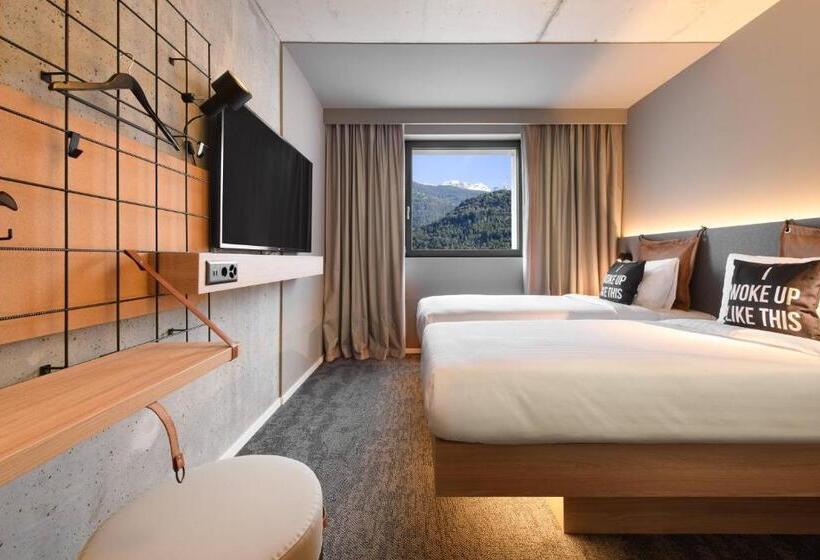 בית מלון כפרי Moxy Sion