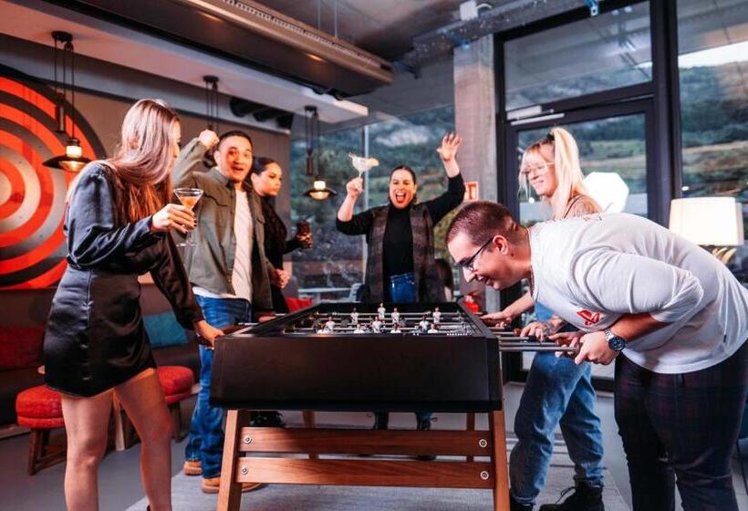 בית מלון כפרי Moxy Sion