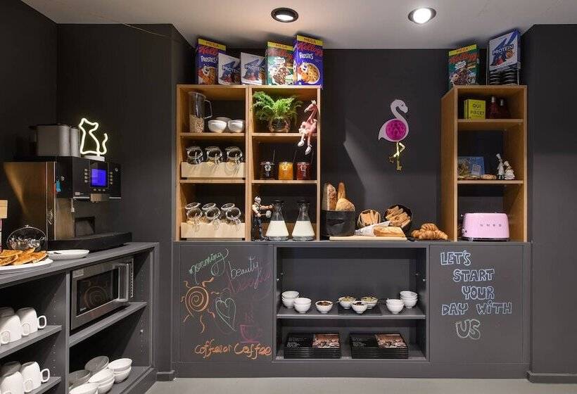 בית מלון כפרי Moxy Sion