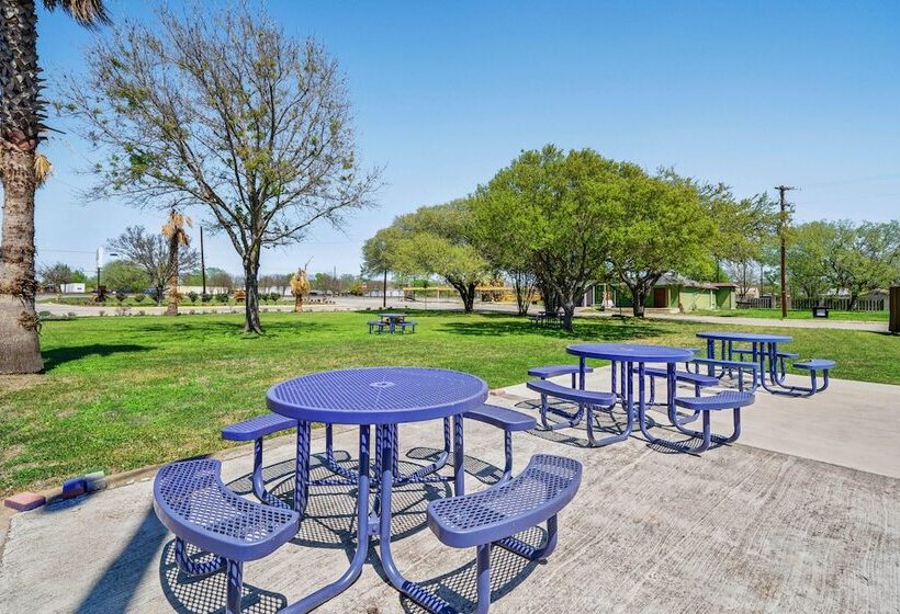 فندق Oyo  Luling Tx Downtown I10/us90