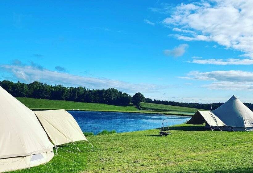 Hotel Tumbling Tom   Double And Two Singles