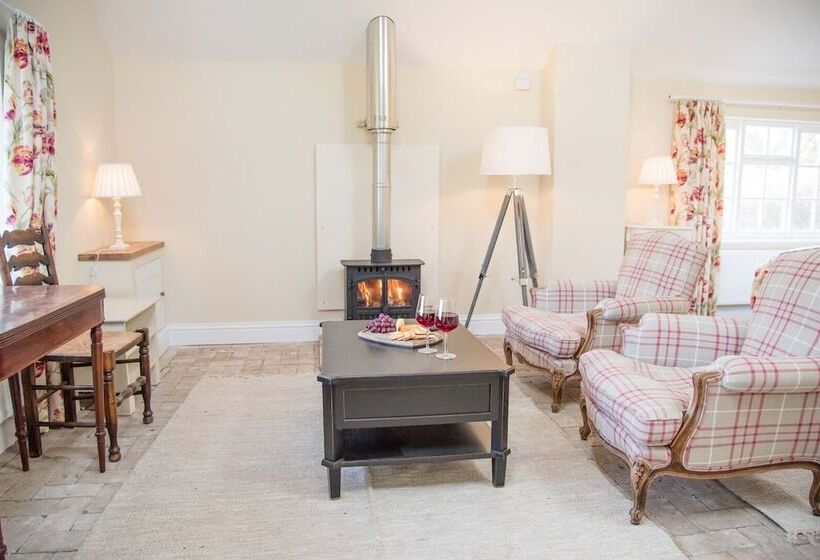 Mill Cottage, Tunstall