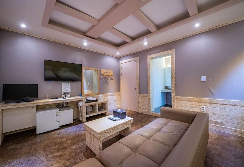 Motelli Daejeon Yuseong Capella