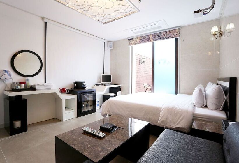 Motelli Gangneung Boutique Russo