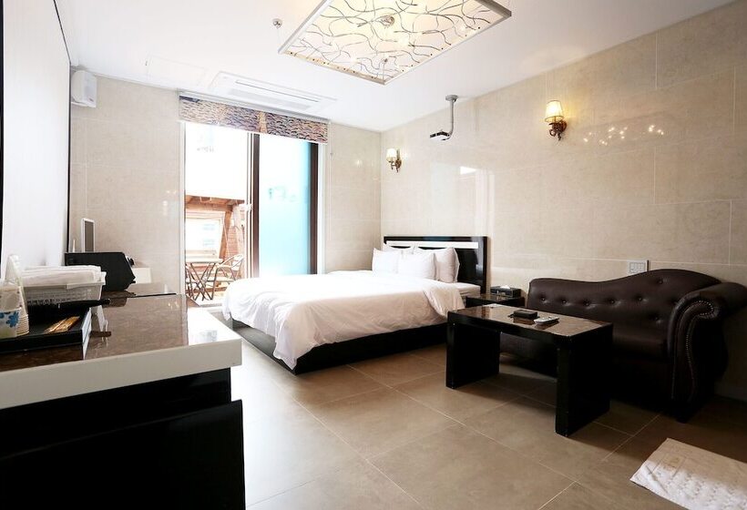 Motelli Gangneung Boutique Russo