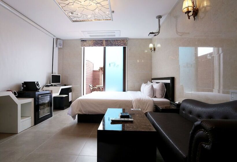 Motelli Gangneung Boutique Russo