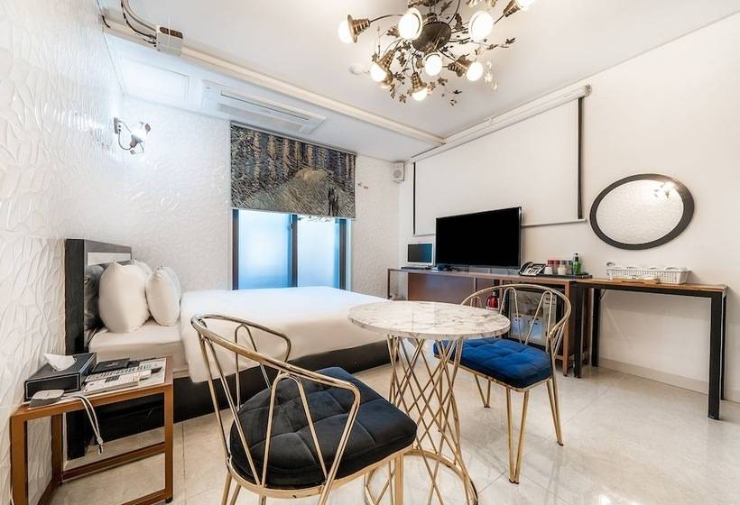 Motelli Gangneung Boutique Russo