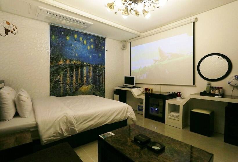 Motelli Gangneung Boutique Russo