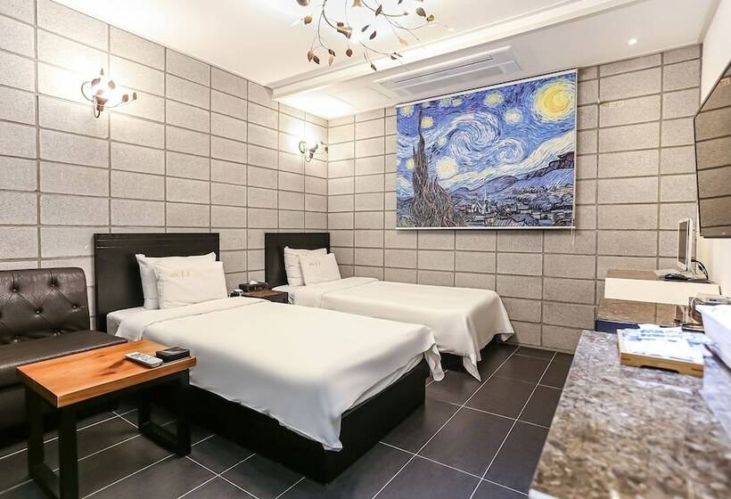 Motelli Gangneung Boutique Russo