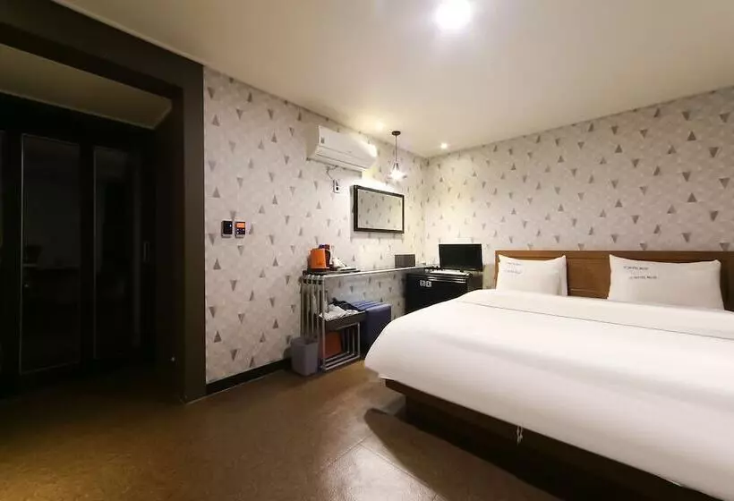 Motelli Geojedo Gohyeon Hotel Blue