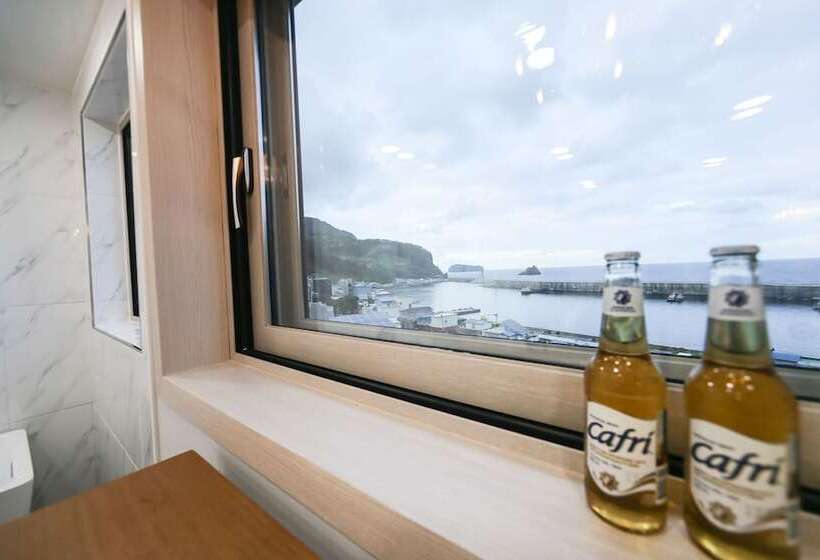 מוטל Ulleung With Ulleung