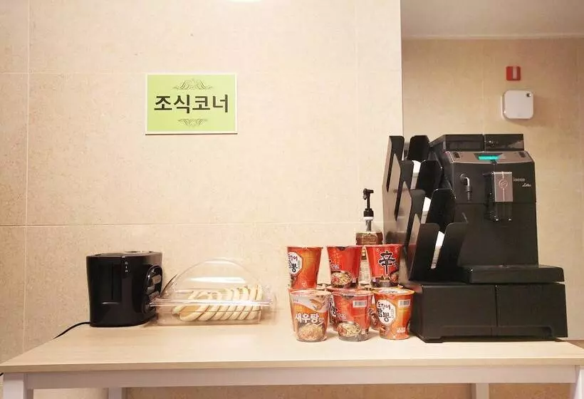 Motelli Yeosu 25
