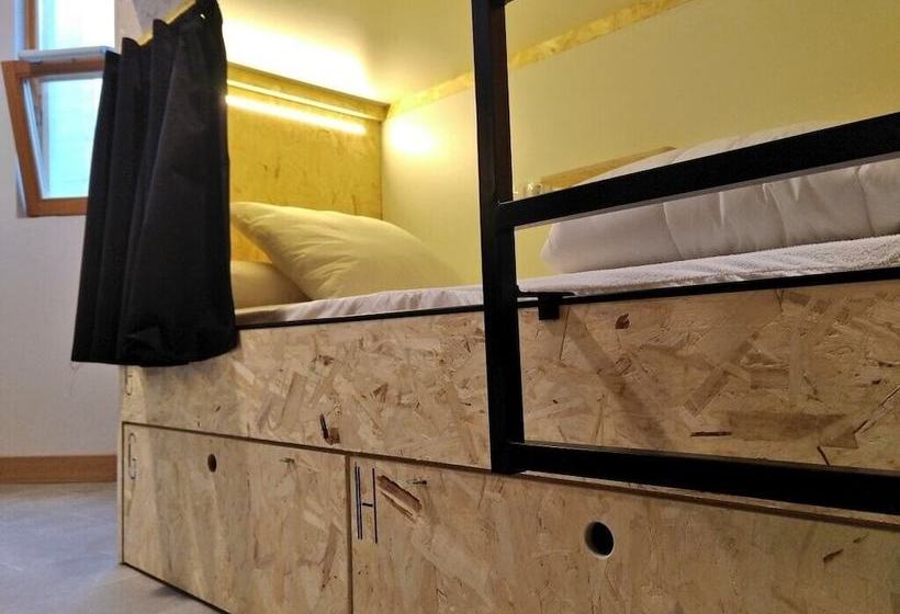 Retkeilymaja Egun On Bilbao