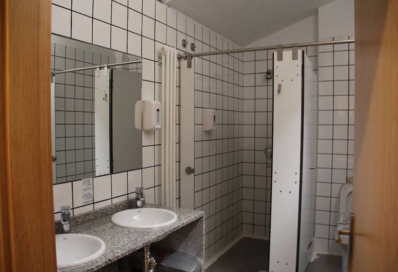 Retkeilymaja Egun On Bilbao