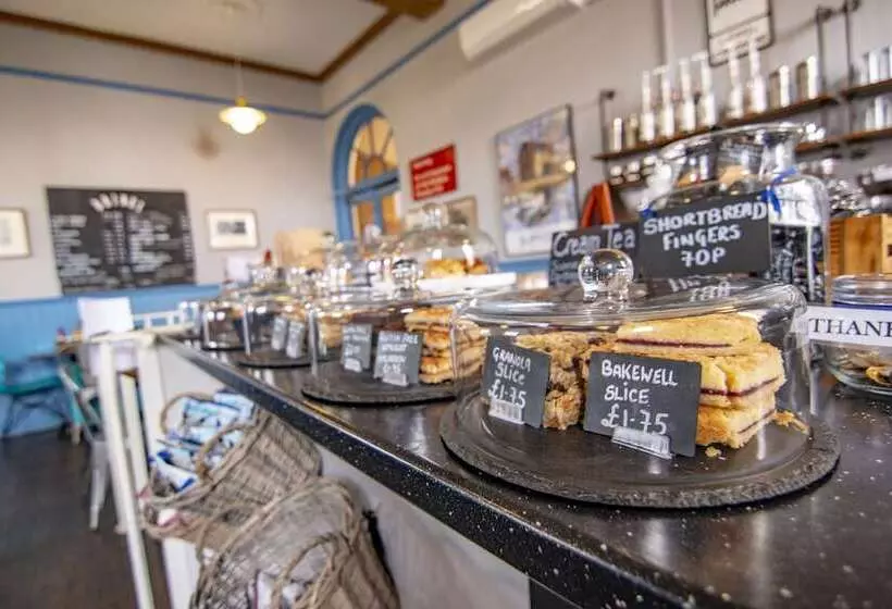 ベッドアンドブレックファースト The Station Guest House