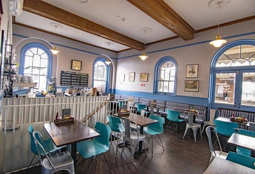 Bed and Breakfast The Station Guest House