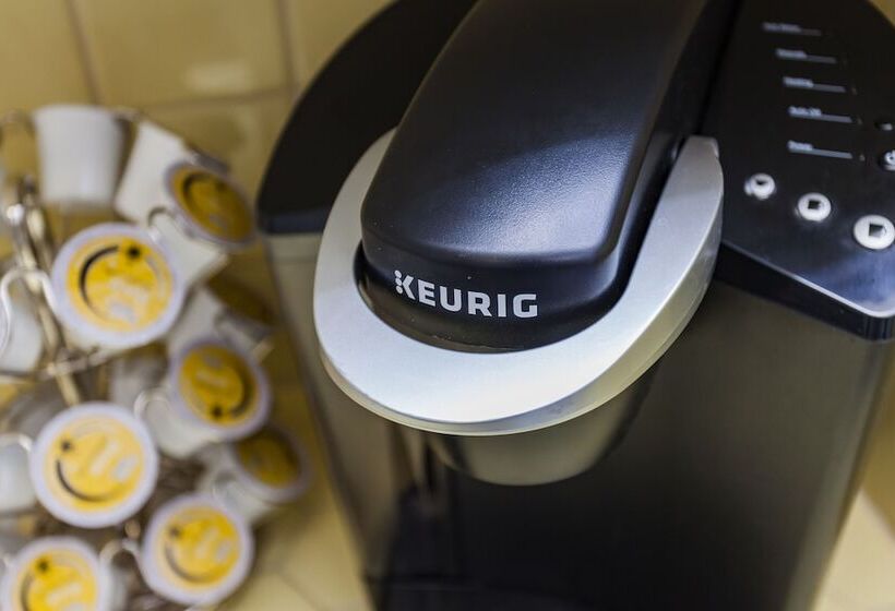 Charming Nashville Cottage   12 Min Downtown