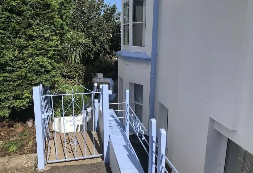 Harbour Lodge B&b