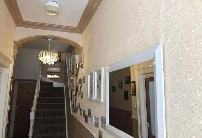 Harbour Lodge B&b