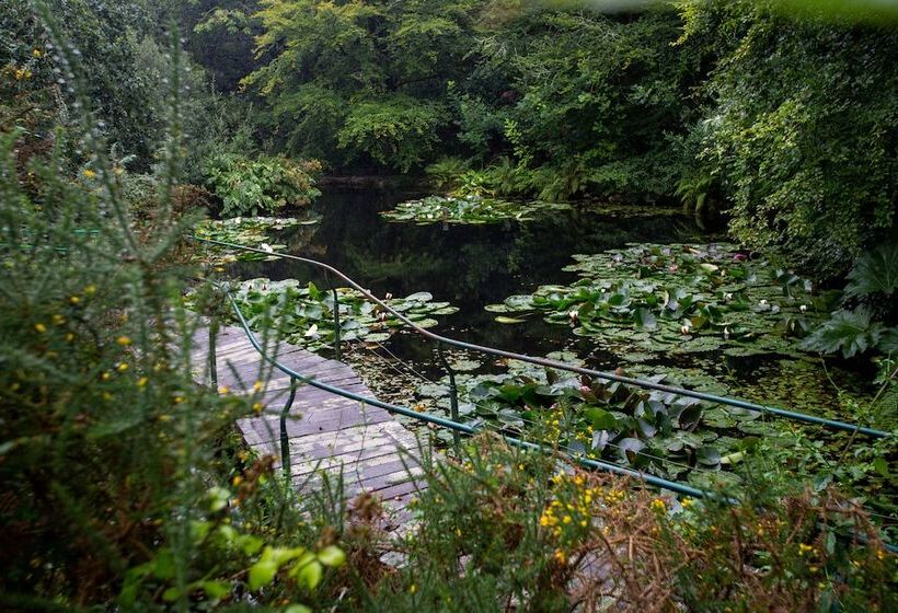 Holifield Farm Hostel & Community Project