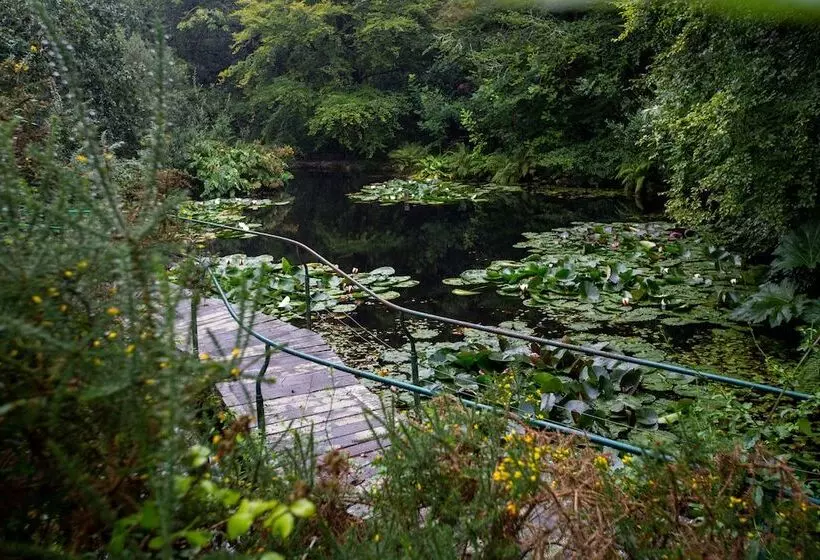 Holifield Farm Hostel & Community Project