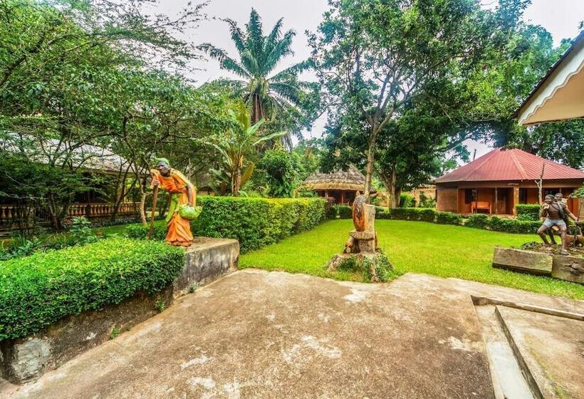 هتل Banana Village