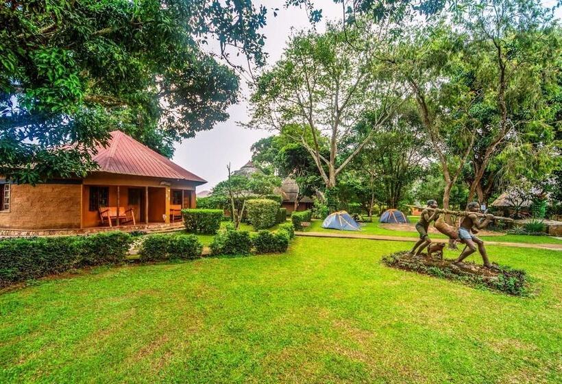 هتل Banana Village